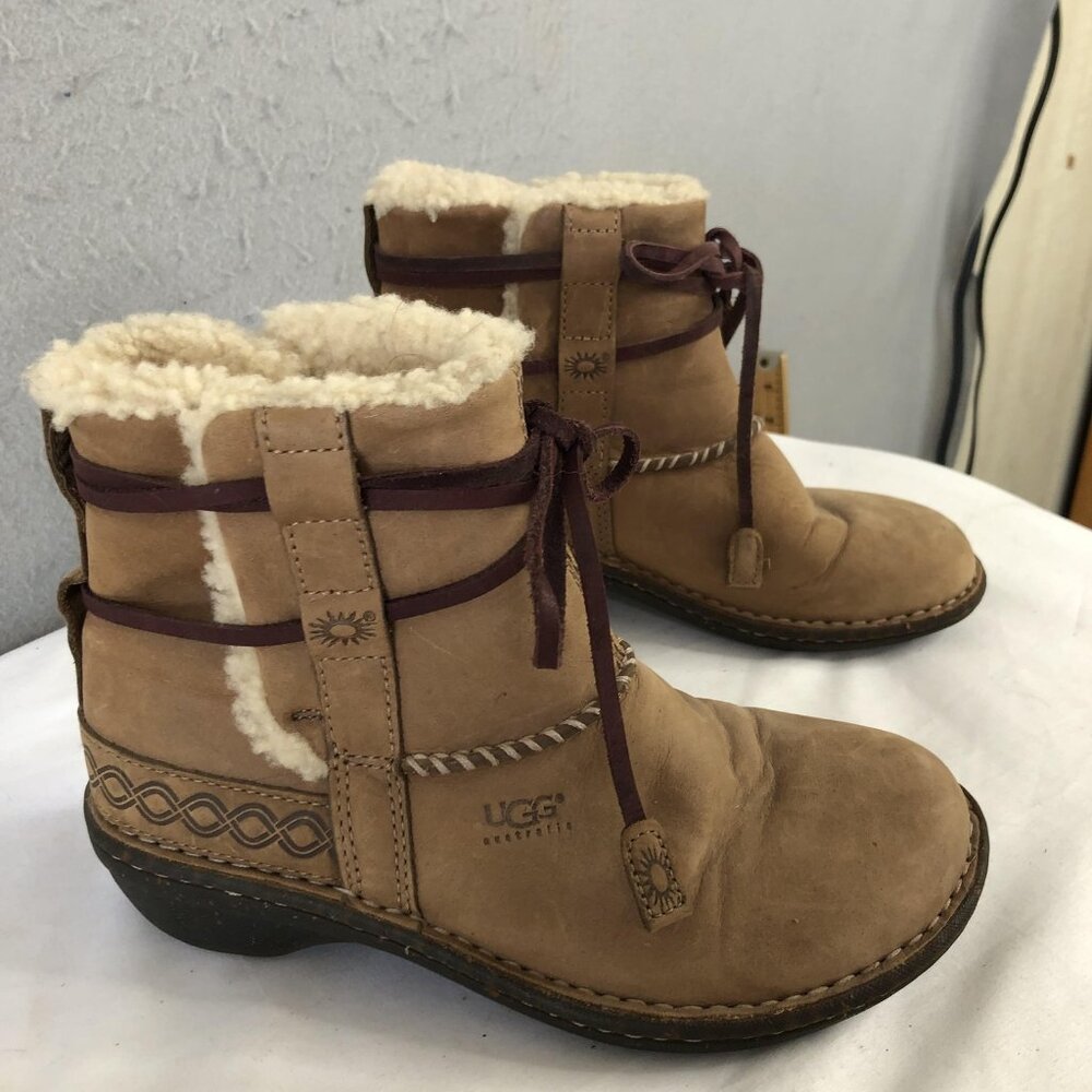 UGG Australia Boots Womens Size 6 Brown Sheepskin Lined Leather Lace Up SN 5135 - Picture 15 of 16